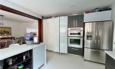 Bosque Medina, exclusiva y moderna casa