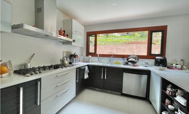 Bosque Medina, exclusiva y moderna casa