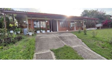 Pavas La Cumbre Valle Colombia - Hermosa finca con piscina en venta