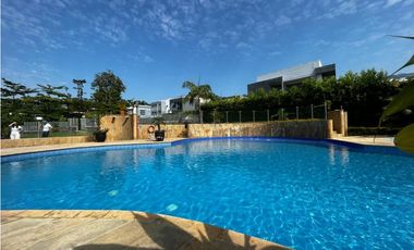 ESPECTACULAR CASA DE VERANO EN SAN JERÓNIMO