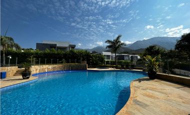 ESPECTACULAR CASA DE VERANO EN SAN JERÓNIMO