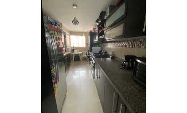 Apartamento para la venta en el oeste de cali barrio cristales unidad