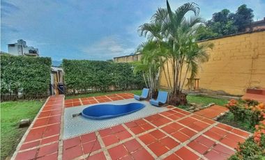 Maat vende Casa Murillo Toro-Villeta 600m2 $1.100Millones