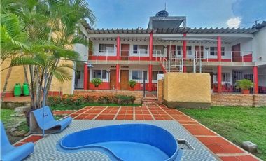 Maat vende Casa Murillo Toro-Villeta 600m2 $1.100Millones