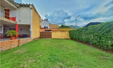 Maat vende Casa Murillo Toro-Villeta 600m2 $1.100Millones