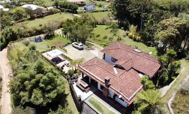 Venta de Finca en Guatapé / se alquila actualmente por AIRBNB