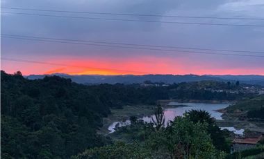 Venta de Finca en Guatapé / se alquila actualmente por AIRBNB