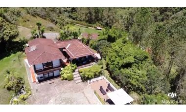 Venta de Finca en Guatapé / se alquila actualmente por AIRBNB