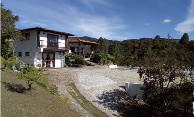 Venta de Finca en Guatapé / se alquila actualmente por AIRBNB