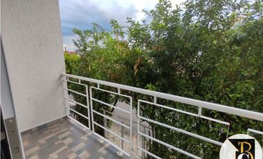 SE VENDE CASA EN EL BARRIO SAN JORGE CRA 6 CON 46B