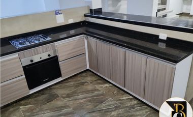 SE VENDE CASA EN EL BARRIO SAN JORGE CRA 6 CON 46B