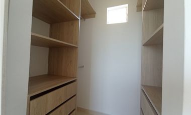 SE ALQUILA HERMOSO APARTAMENTO EN EL CR SAN MARINO