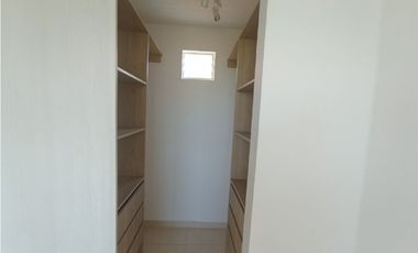 SE ALQUILA HERMOSO APARTAMENTO EN EL CR SAN MARINO