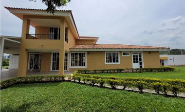 VENTA CASA CAMPESTRE IND IDEAL PARA HOTEL VIA ARMENIA,  PEREIRA