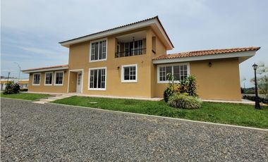 VENTA CASA CAMPESTRE IND IDEAL PARA HOTEL VIA ARMENIA,  PEREIRA