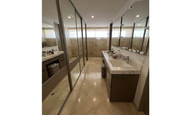 SE VENDE APARTAMENTO EN EL BOULEVARD DE LA CARRERA 51 EN BARRANQUILLA