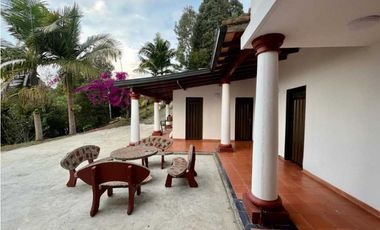 VENDO HERMOSA FINCA EN MARINILLA 10 MIL METROS VIA SANTUARIO CH