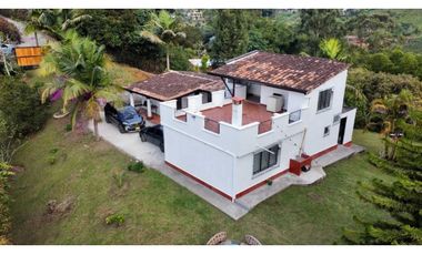 VENDO HERMOSA FINCA EN MARINILLA 10 MIL METROS VIA SANTUARIO CH
