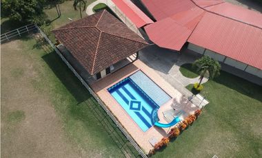 Hermosa finca de 6.400m2 en venta / permuta Rozo Valle Colombia