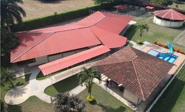 Hermosa finca de 6.400m2 en venta / permuta Rozo Valle Colombia