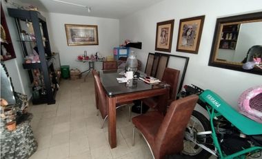 VENTA DE CASA ROBLEDO VILLA FLORA
