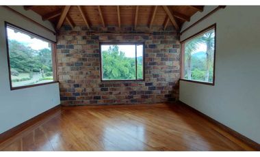 Vendo Casa Campestre en Fizebad, El Retiro Antioquia