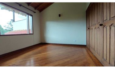 Vendo Casa Campestre en Fizebad, El Retiro Antioquia