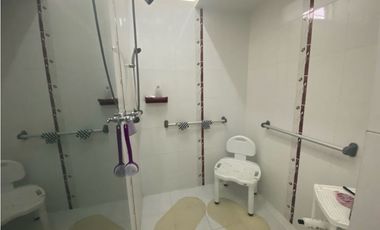 Se vende - permuta casa amplia de una planta Barrio Obrero Palmira