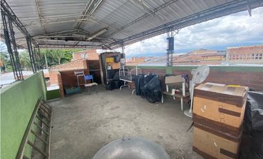 Se vende - permuta casa amplia de una planta Barrio Obrero Palmira