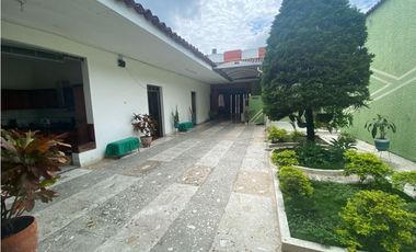 Se vende - permuta casa amplia de una planta Barrio Obrero Palmira