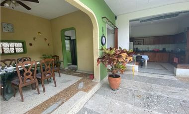 Se vende - permuta casa amplia de una planta Barrio Obrero Palmira