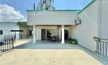 VENTA PENTHOUSE EN RODADERO SUR