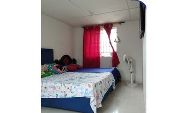 Se vende casa / barrio los robles