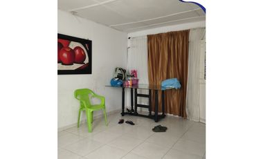 Se vende casa / barrio los robles