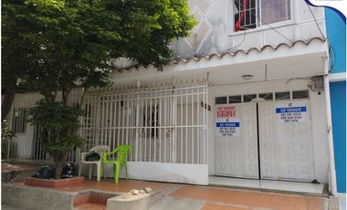 Se vende casa / barrio los robles