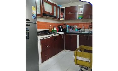 Se vende casa / barrio los robles