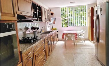 Casa en venta precio de oportunidad El Poblado - El Campestre