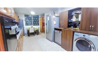 Casa en venta precio de oportunidad El Poblado - El Campestre