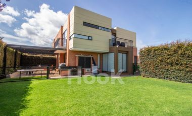 Casa para venta en Cajica Oikos Savanna conjunto Palos Verdes