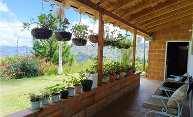 Finca en venta con vista a la piedra de El Peñol - Vereda La Hélida