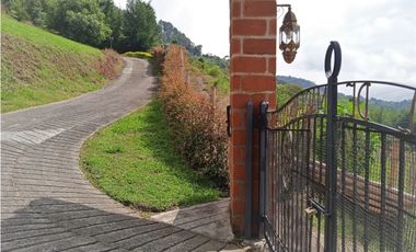 Finca en venta con vista a la piedra de El Peñol - Vereda La Hélida