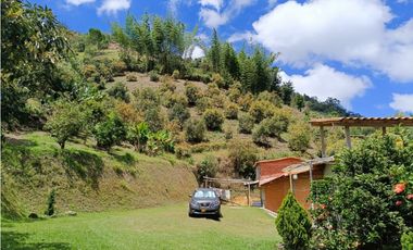 Finca en venta con vista a la piedra de El Peñol - Vereda La Hélida