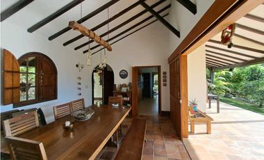 En Venta Casa Campestre en Conjunto Cerrado La Mesa
