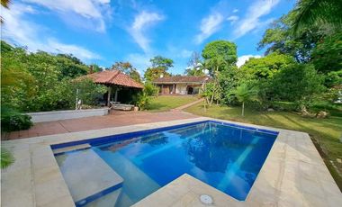 En Venta Casa Campestre en Conjunto Cerrado La Mesa