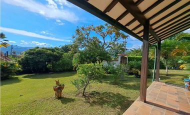 En Venta Casa Campestre en Conjunto Cerrado La Mesa