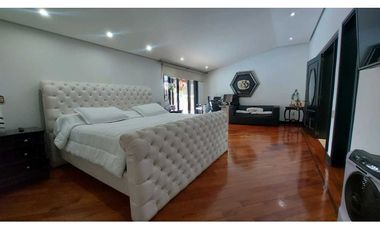 Vendo lujosa Casa en El Poblado, Medellín