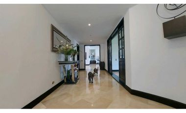 Vendo lujosa Casa en El Poblado, Medellín