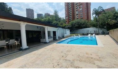 Vendo lujosa Casa en El Poblado, Medellín
