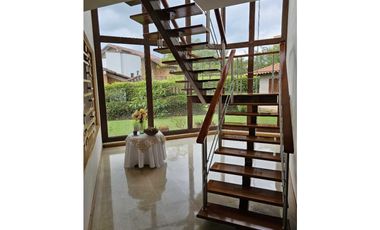 VENTA HERMOSA CASA CAMPESTRE VIA ARMENIA PEREIRA