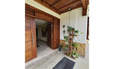 VENTA HERMOSA CASA CAMPESTRE VIA ARMENIA PEREIRA